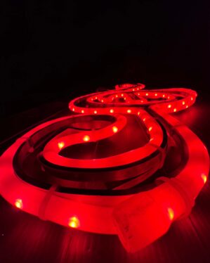 Lysende rød node med LED ropelight.