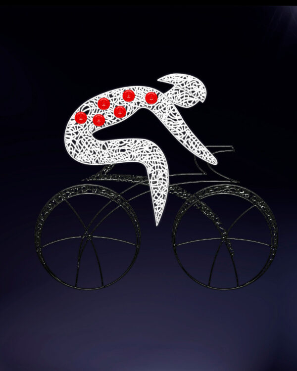 Lysinstallation af cykelrytter med hvid krop og røde prikker på mørk baggrund. Et dekorativt motiv velegnet til byudsmykning og sportslige begivenheder.