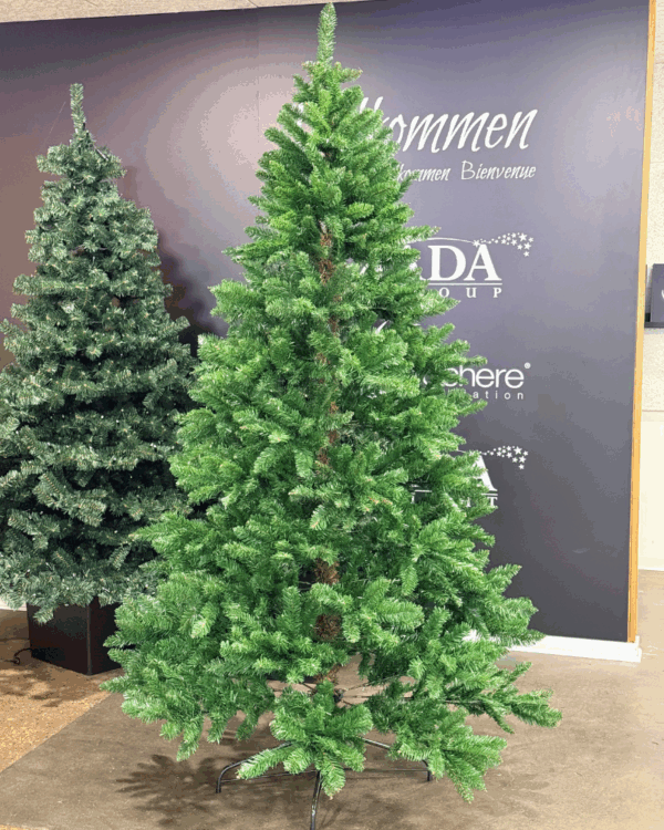 Kunstigt juletræ med grene i PVC