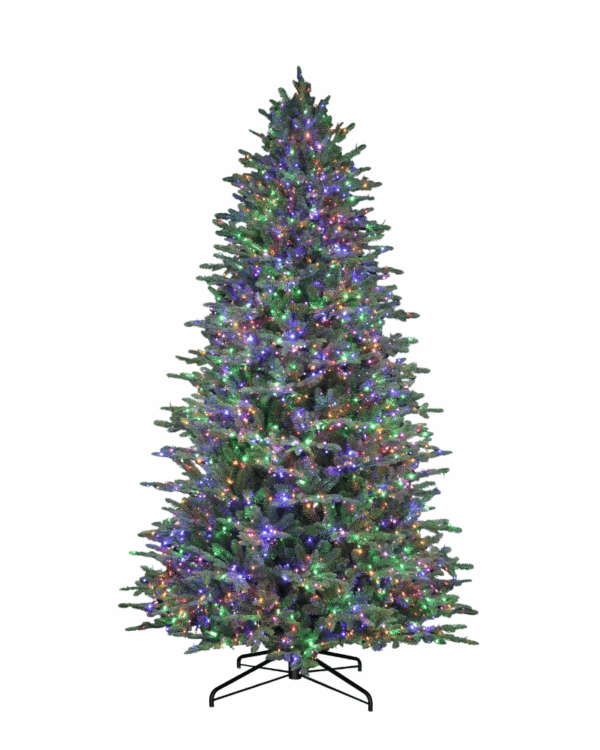 Kunstigt juletræ med RGBW lys på hvid baggrund.