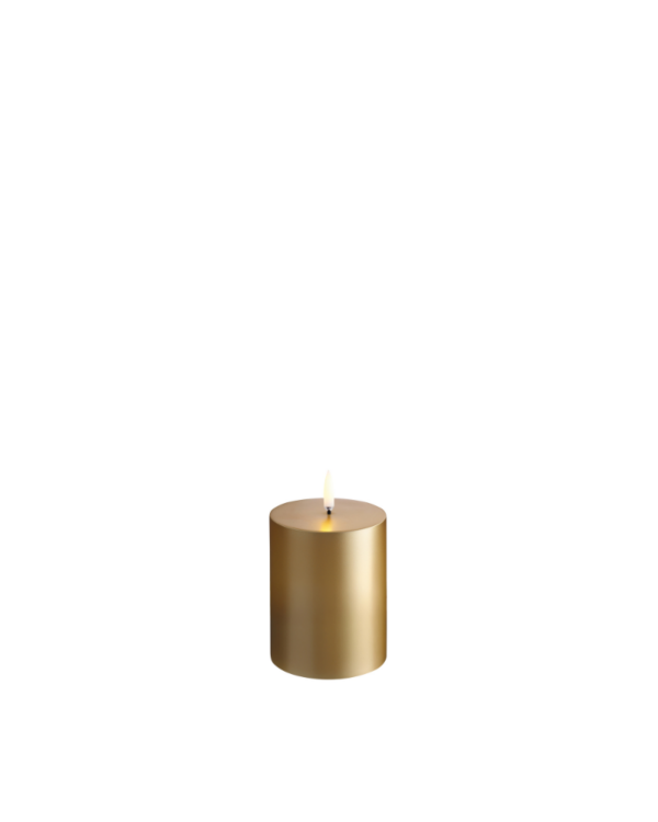 Uyuni LED pillar candle, gold finish, smooth, 7,8x10 cm